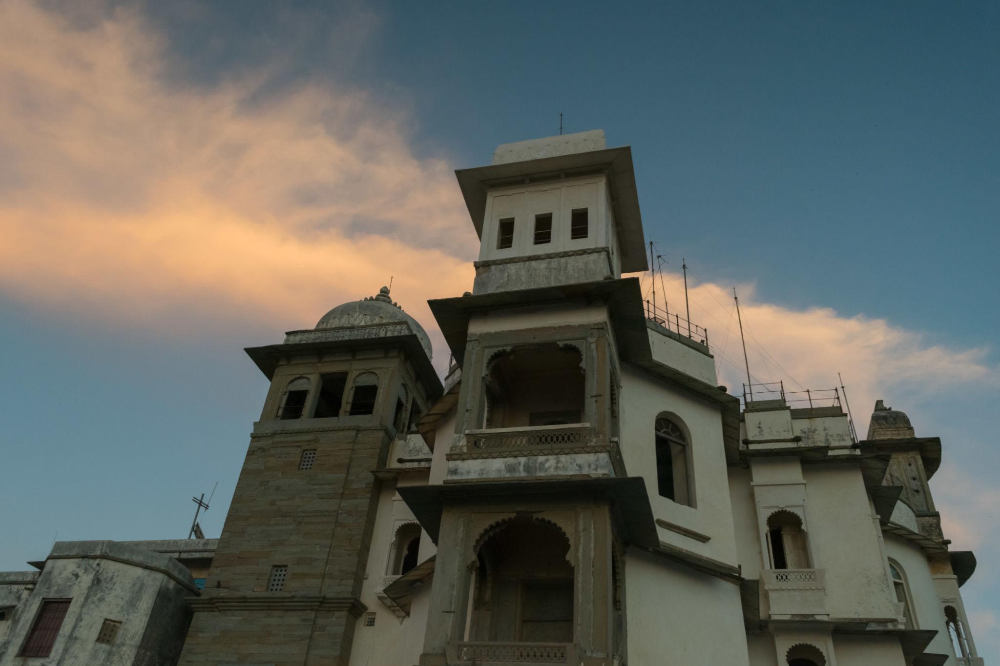 2 Days / 1 Night Udaipur Tour